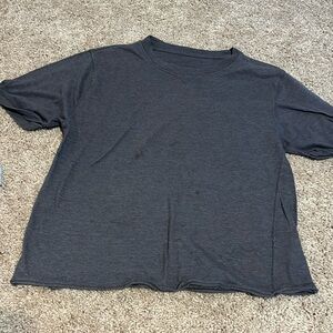 dark grey cropped tee